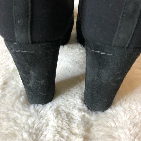 Stuart Weiztman black suede pull on booties size 7M - Picture 8 of 13